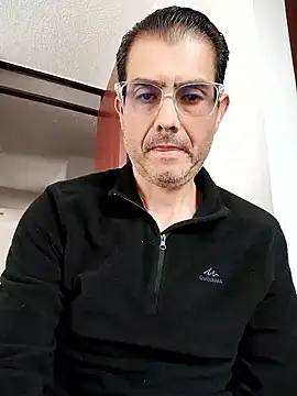 Snapshot of Fuegosutil chatting on January 2026 08:14:01 PM Fuegosutil online show from January 2026 08:14:01 PM
