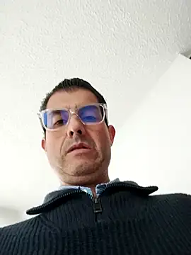 Snapshot of Fuegosutil chatting on January 2026 10:02:02 PM Fuegosutil online show from January 2026 10:02:02 PM