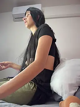 ZafiraNavarro online show from March 2026 08:31:01 PM