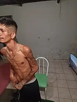theyllorwillian online show from May 2026 12:05:01 AM