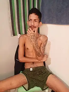 Snapshot of theyllorwillian chatting on June 2026 12:11:01 PM theyllorwillian online show from June 2026 12:11:01 PM