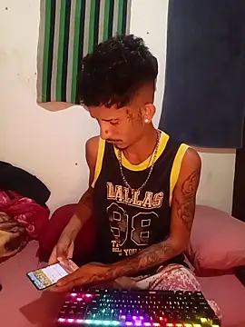 Snapshot of theyllorwillian chatting on June 2026 12:20:01 PM theyllorwillian online show from June 2026 12:20:01 PM