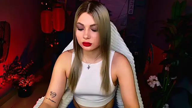 HyileyClark online show from March 2026 09:21:02 AM