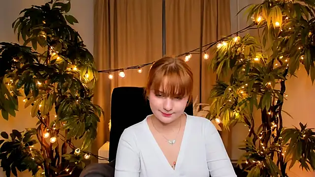 AsiaBritney online show from November 2025 01:24:02 PM