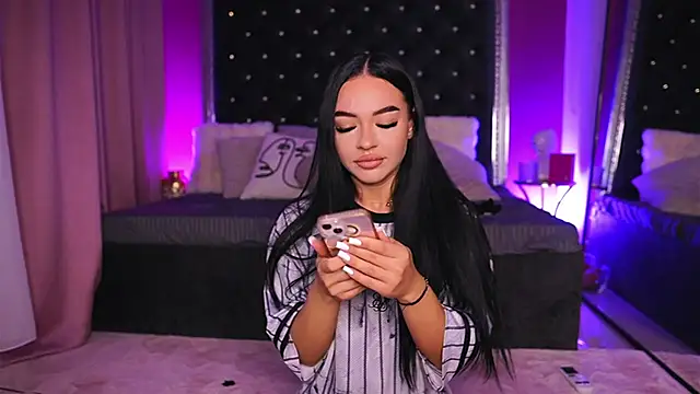 sashalorenzz online show from January 2026 04:51:01 AM