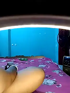 priya2098 online show from April 2026 06:22:01 PM