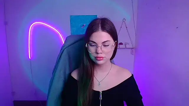 Violetta Brilliant online show from January 2026 12:07:02 PM