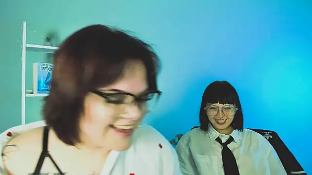 Snapshot of mira_cool_ chatting on December 2025 07:42:02 PM mira cool online show from December 2025 07:42:02 PM