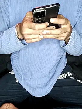 kisses-onmy-body online show from December 2025 12:10:01 PM