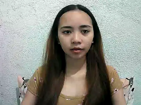 Snapshot of lilly_delaney chatting on April 2026 07:39:01 AM lilly delaney online show from April 2026 07:39:01 AM