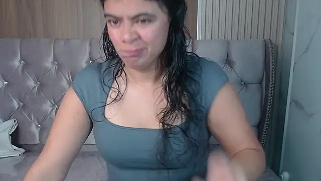 Evangeline b online show from December 2025 12:58:02 PM