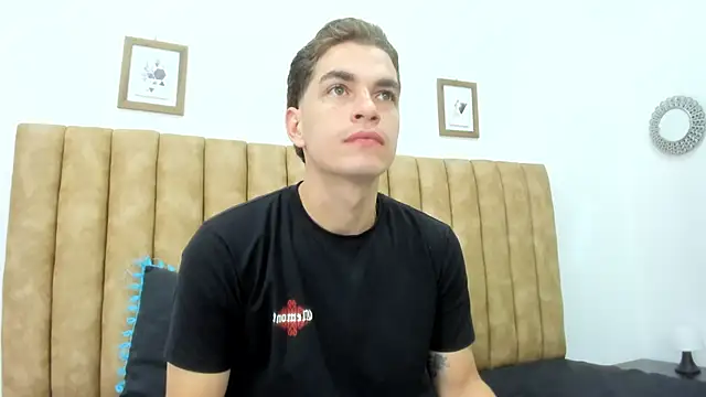 Snapshot of AUSTIN-PRRR chatting on November 2025 01:02:02 PM AUSTIN-PRRR online show from November 2025 01:02:02 PM