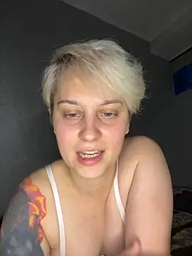 Tattooed slapq online show from November 2025 10:23:01 PM