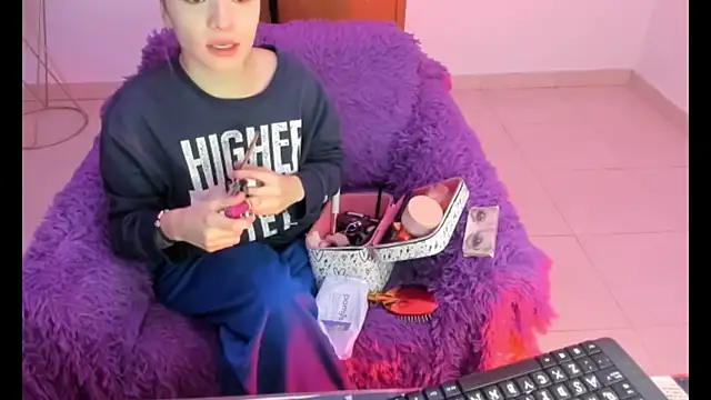 Honney 19 online show from January 2026 11:01:02 AM