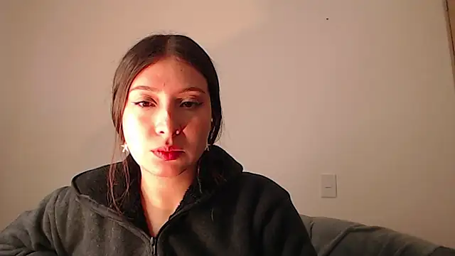 -Ivonny- online show from December 2025 11:00:02 PM