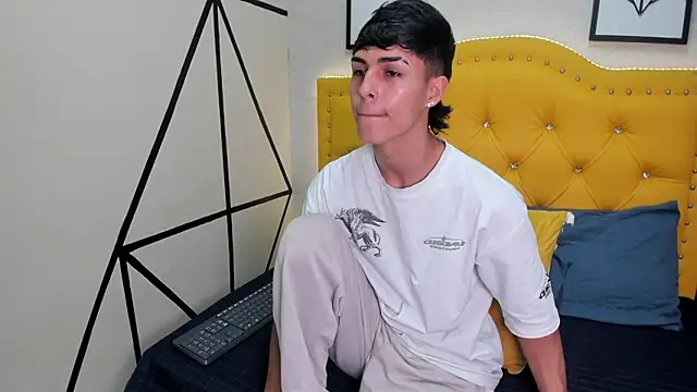 Ethan Jamees online show from February 2026 08:09:01 PM