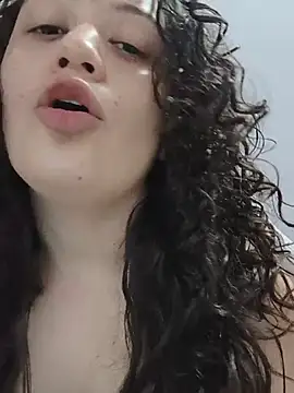 Snapshot of Alana_444 chatting on May 2026 03:56:01 AM Alana 444 online show from May 2026 03:56:01 AM