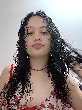 Snapshot of Alana_444 chatting on May 2026 03:26:02 AM Alana 444 online show from May 2026 03:26:02 AM