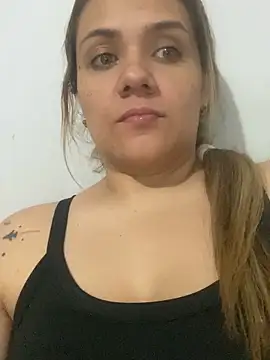 Snapshot of LoreinnFox chatting on April 2026 04:32:01 AM LoreinnFox online show from April 2026 04:32:01 AM
