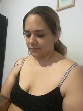 Snapshot of LoreinnFox chatting on April 2026 06:52:01 AM LoreinnFox online show from April 2026 06:52:01 AM