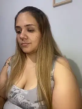 Snapshot of LoreinnFox chatting on April 2026 03:57:02 AM LoreinnFox online show from April 2026 03:57:02 AM