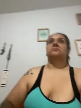 Snapshot of LoreinnFox chatting on May 2026 04:07:02 AM LoreinnFox online show from May 2026 04:07:02 AM