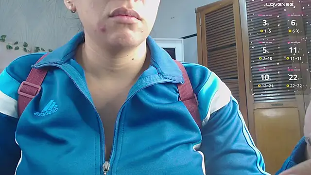 Snapshot of KaylaVonn chatting on December 2025 05:02:01 AM KaylaVonn online show from December 2025 05:02:01 AM