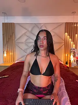 coraline vera online show from April 2026 07:00:01 PM