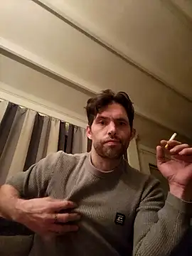 Snapshot of Denisxsxs chatting on November 2025 01:51:02 AM Denisxsxs online show from November 2025 01:51:02 AM