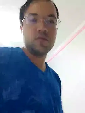Snapshot of Silvakkfitk chatting on May 2026 08:10:01 AM Silvakkfitk online show from May 2026 08:10:01 AM
