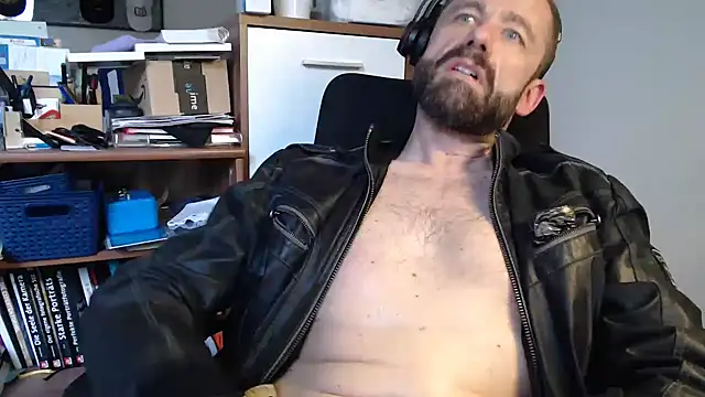 Snapshot of TheJoker_80 chatting on June 2026 06:18:02 PM TheJoker 80 online show from June 2026 06:18:02 PM