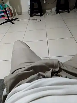 cristian112090 online show from September 2025 03:33:02 AM