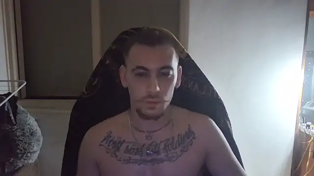 Snapshot of Lionwhispers chatting on December 2025 02:49:01 AM Lionwhispers online show from December 2025 02:49:01 AM