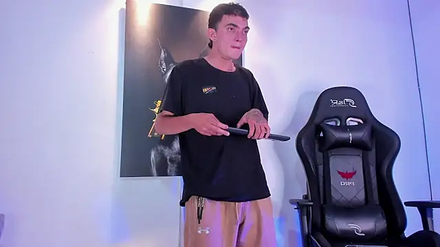 m0ntana777 online show from November 2025 09:29:02 PM