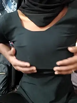 Zoyaa-Zubair online show from December 2025 07:48:02 AM