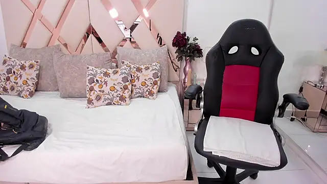 andreabelluci online show from December 2025 05:42:02 PM