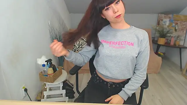 MayaWill online show from November 2025 03:03:02 PM