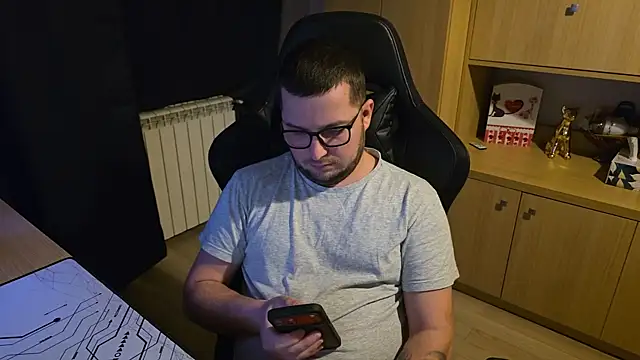 kevinnlovelly online show from February 2026 02:16:01 AM