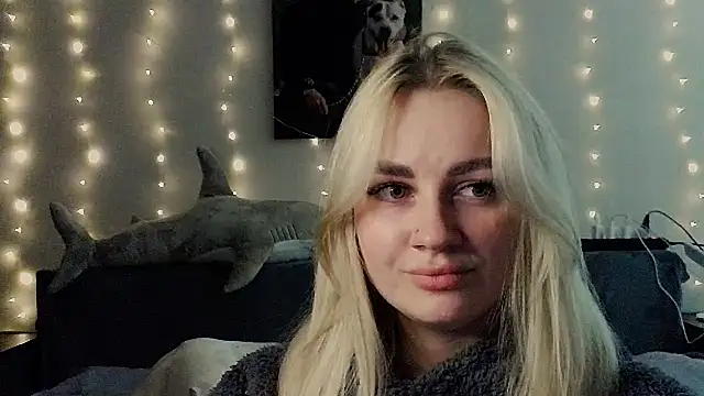 Whitehex666 online show from November 2025 06:44:02 PM