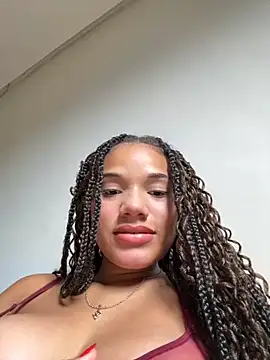 Snapshot of fan_model chatting on December 2025 06:38:01 PM fan model online show from December 2025 06:38:01 PM