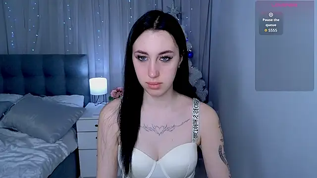 Miss  Linn online show from December 2025 07:24:01 AM