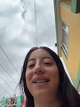 Mia fiire online show from April 2026 07:07:01 PM