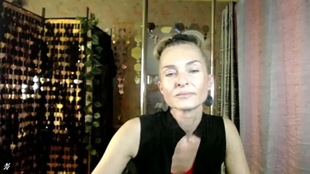 Snapshot of Soniakiss chatting on July 2026 01:42:02 PM Soniakiss online show from July 2026 01:42:02 PM