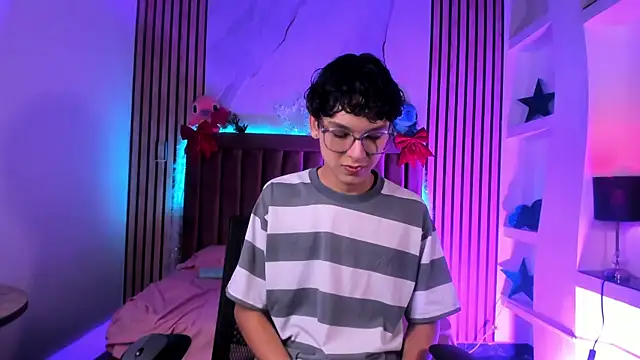 SthepanodiMonaco online show from December 2025 07:53:02 PM