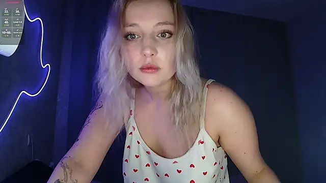 Snapshot of _K1ra_S1n_ chatting on December 2025 03:51:02 PM K1ra S1n online show from December 2025 03:51:02 PM