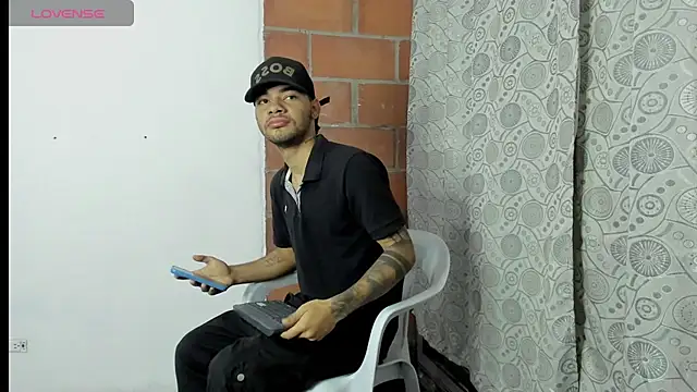 calvin-parker online show from December 2025 03:57:01 AM