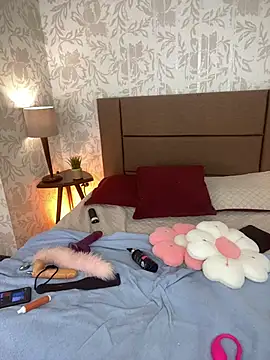 Paolagh  online show from February 2026 03:27:01 AM