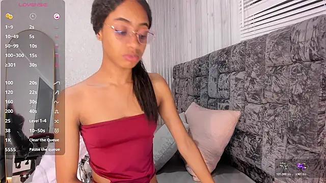 Brizza H033 online show from March 2026 08:43:01 PM