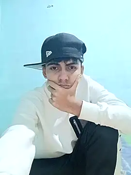 Snapshot of kirito_22cm chatting on November 2025 03:42:02 AM kirito 22cm online show from November 2025 03:42:02 AM