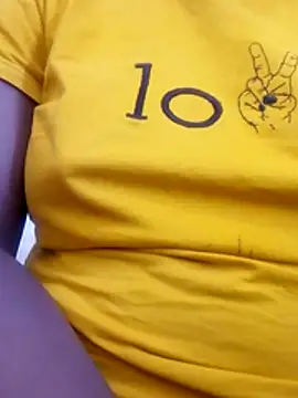 Snapshot of Reneigh31 chatting on December 2025 07:46:02 AM Reneigh31 online show from December 2025 07:46:02 AM